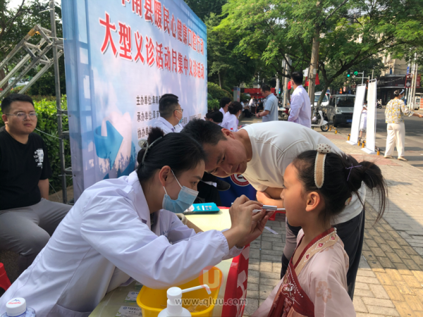 阜南县第三人民医院开展健康口腔义诊宣传活动