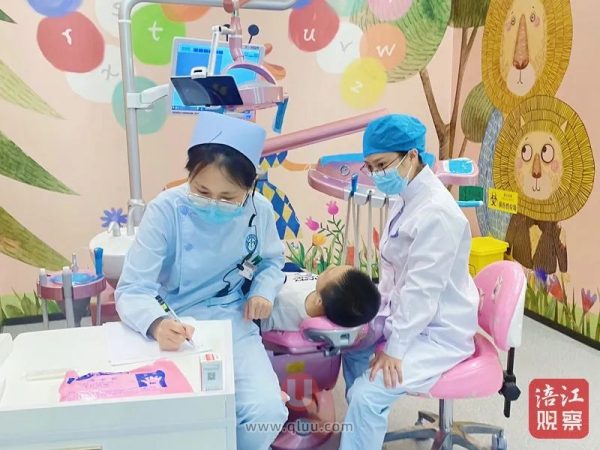 绵阳口腔医院开展儿童牙科职业体验活动