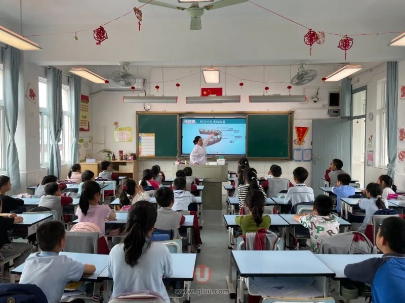 **口腔健康讲座义诊活动