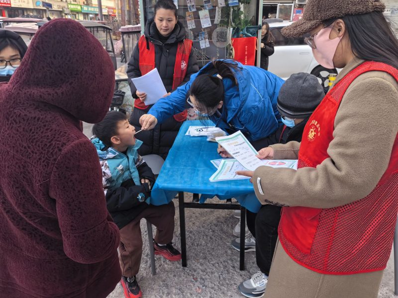 向阳医院口腔科开展“口腔义诊促成长 关爱健康暖人心”口腔知识科普活动