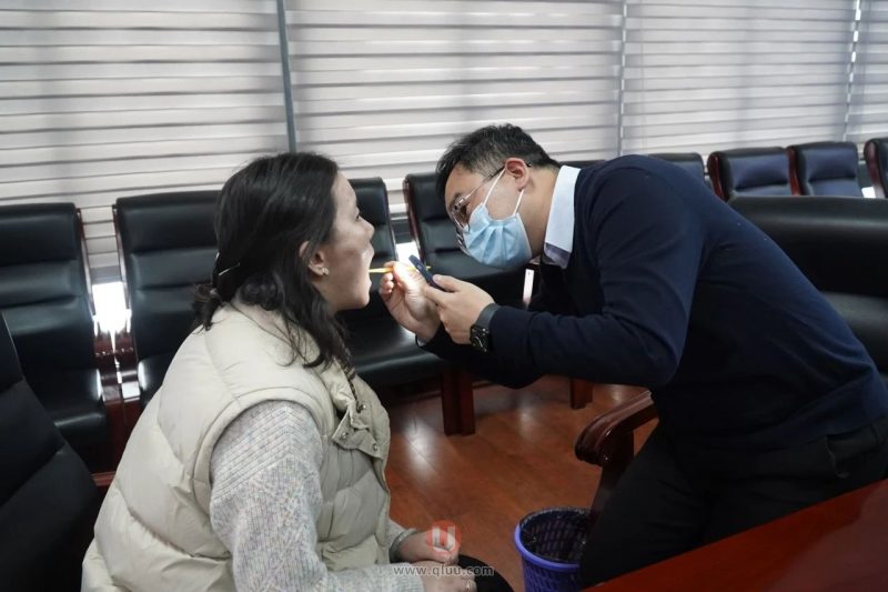 上海九院口腔专家联合工会开展健康讲座及义诊活动